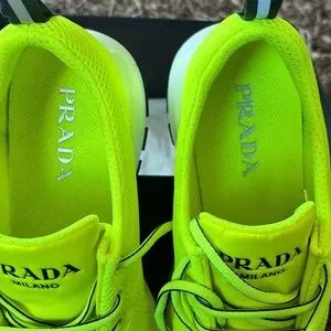 PRADA★素敵！NEON MESH LACE LOW SNEAKERS 66311599142ad4d207e1db9e.jpg